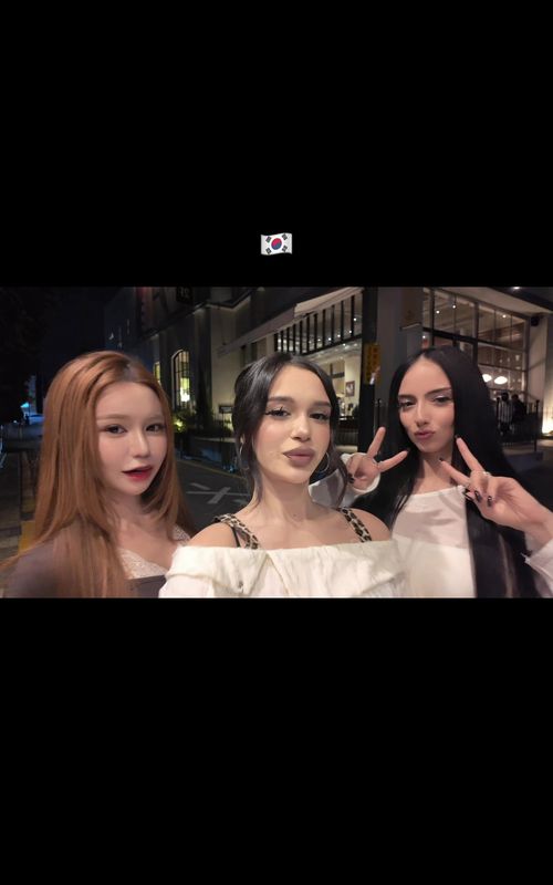 Cover of @emiliyyam's TikTok video: gangnam style in apguejong 🇰🇷 @💎GOARA💎 @Taeeun 🌙 #korea #seoul