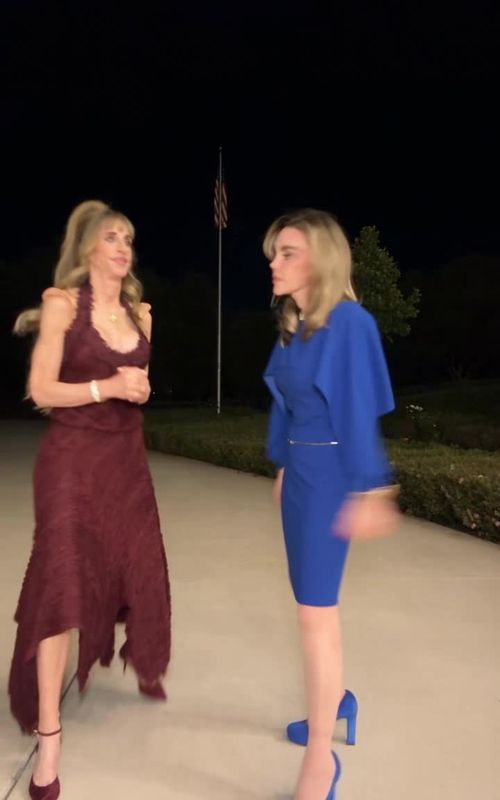 Cover of @dell.susann's TikTok video: hi #susandell #fyp