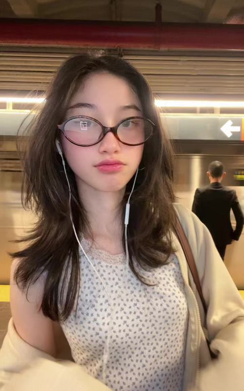 Cover of @anciadealgerobelia's TikTok video: Ykw I didn't miss that train😌 #loveoptions #kpop #dance #nyc #fyp