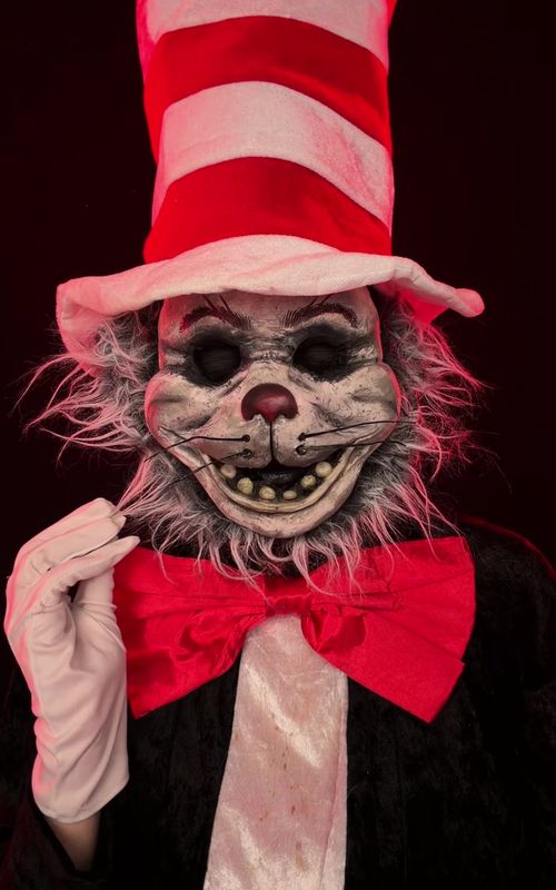 Cover of @paulawwolf's TikTok video: CAT IN THE HAT - HORROR EDITION 😳🐈‍⬛ cr: @Roligore
