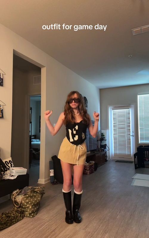 Cover of @skylarbmuse's TikTok video: go knights baby #OOTD