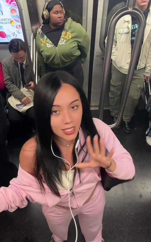 Cover of @stacelyyy444's TikTok video: 2am in nyc #walkitlikeitalkit #migos #nyc