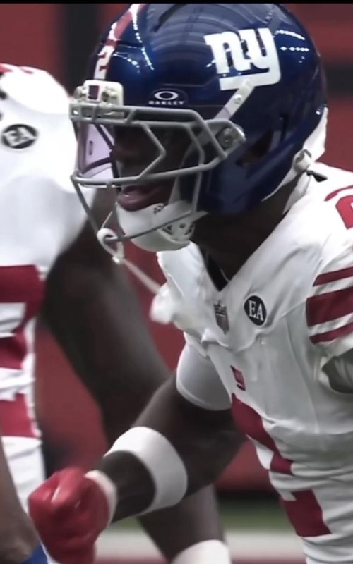 Cover of @hecccccccccccccc's TikTok video: BANKS ARE CLOSED ON SUNDAYS🥹 ll #giants #deontebanks #nfl #nflfootball #wrvsdb